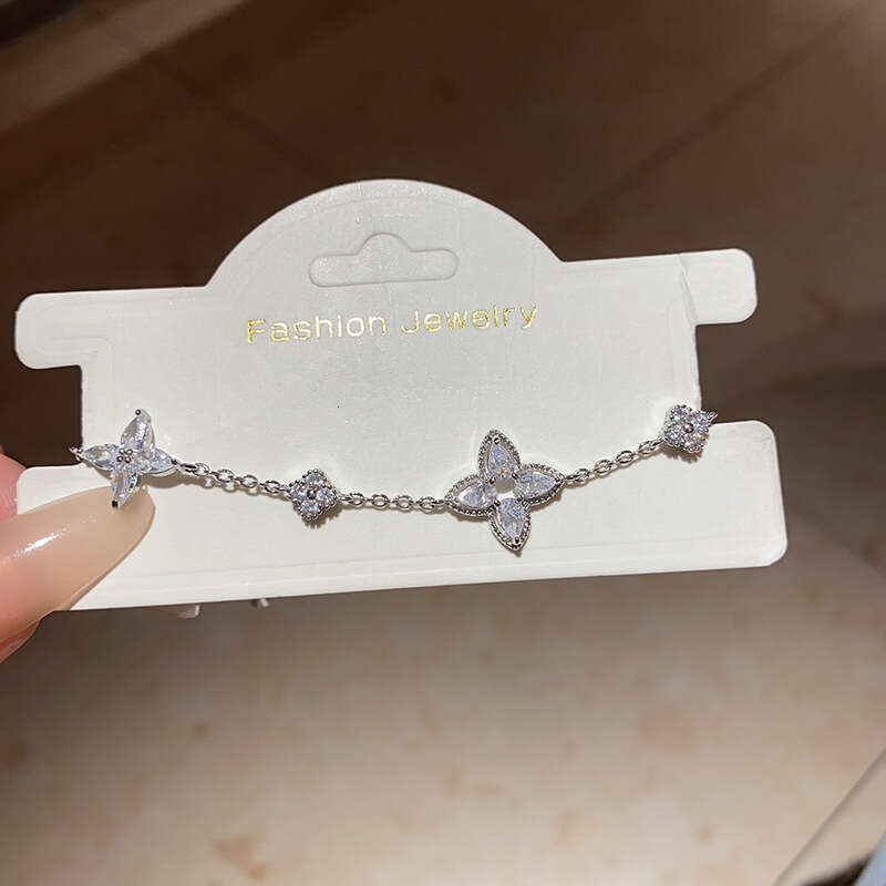 Luxury jewelry designer bracelet 4-leaf clover Real Gold Plated Zircon Star Flower Simple Style New Bracelet Internet Celebrity High-end Exquisite Jew