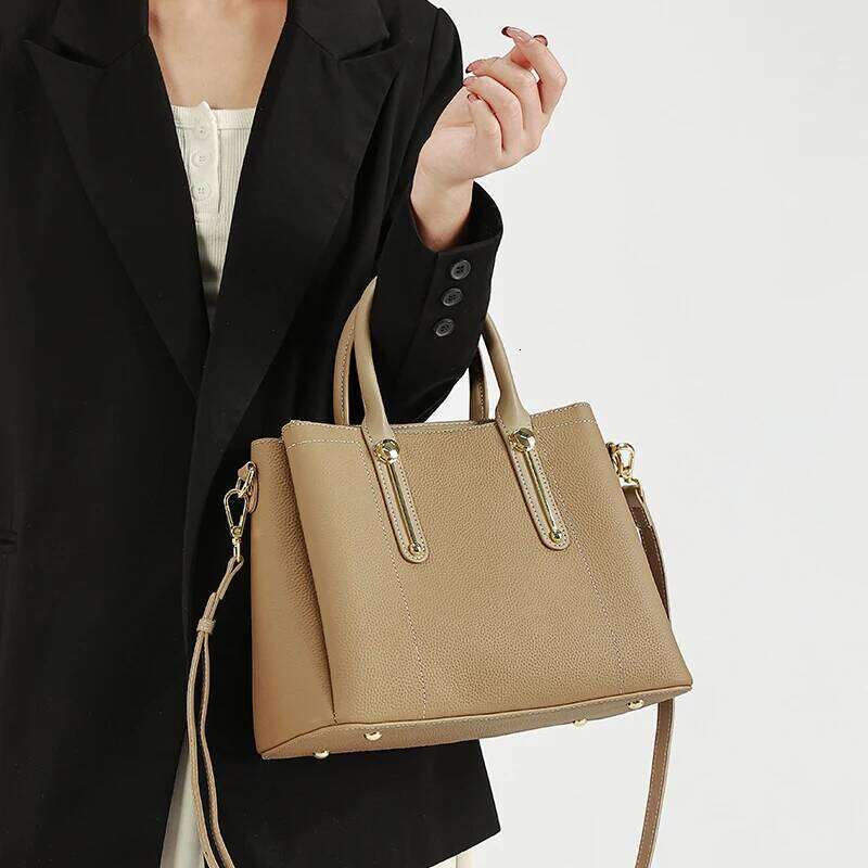 Designer Bags 2025 Women's Natural Cow Leather Shoulder Bag Female Fashion Designer Handbags Ladies Retro Cowhide Tote Crossbody Bags Girls Luxur