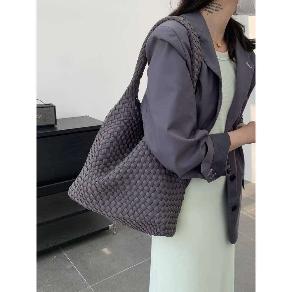 New Model Can t Put It Down Pure Handwoven Versatile Commuter Large Capacity Tote Bag for Women