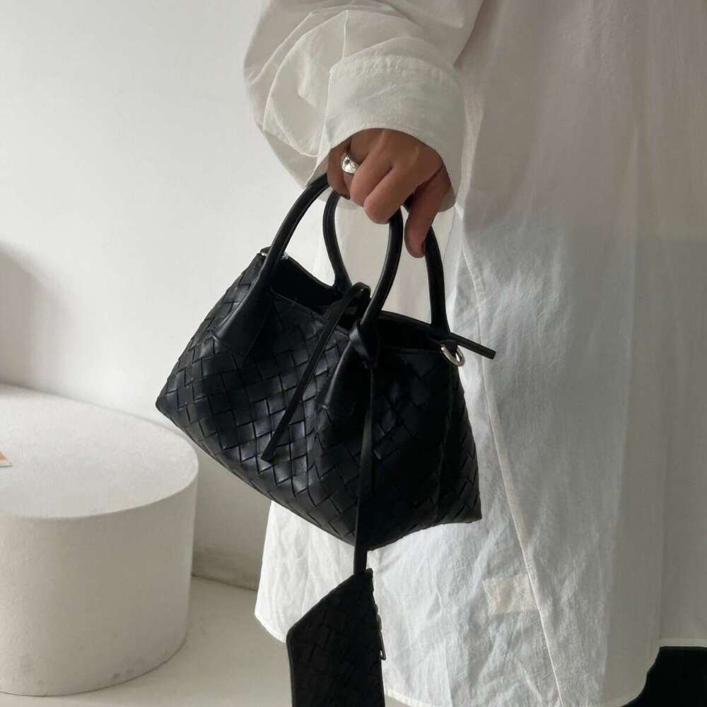 Spring Summer Simple New Design High end Luxury Woven Shoulder Handbag Mother and Child Tote Bag