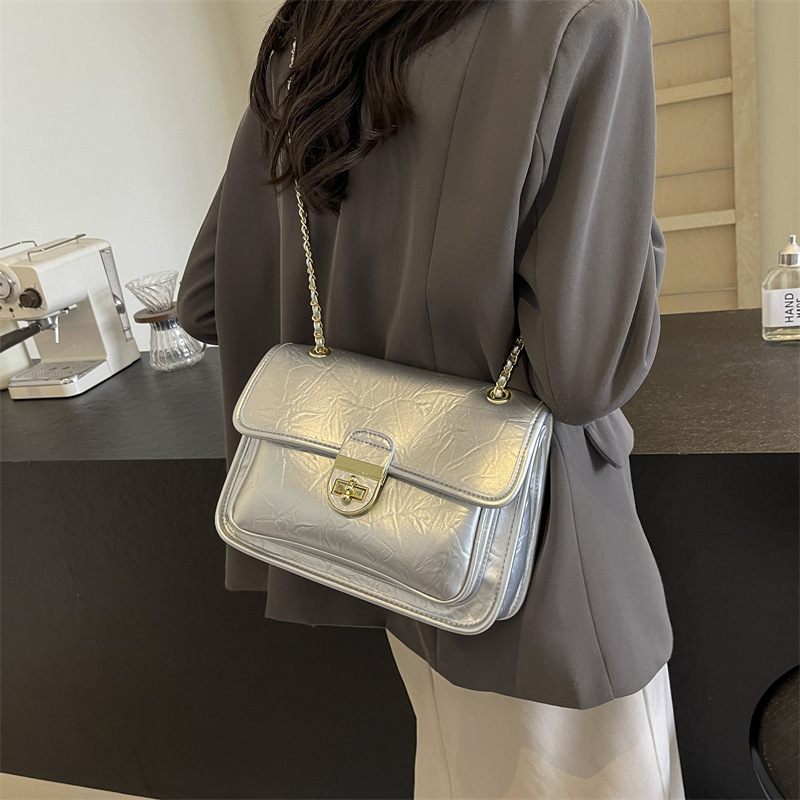 designer Commuting Niche Chain Small Square Bag for Women 2025 Summer New Fashion Single Shoulder Crossbody Bag High-end Sense Wanderer Bag