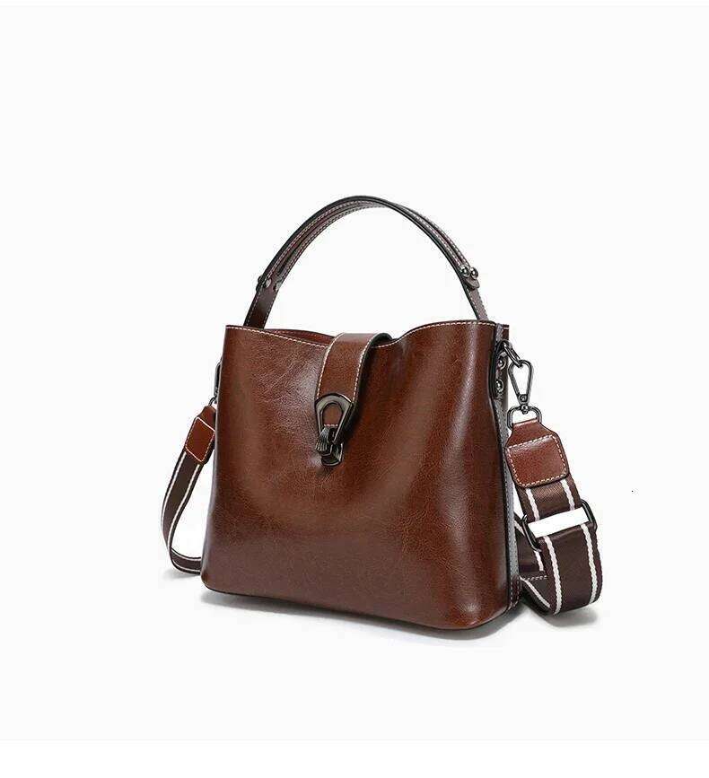 Designer Bags 2025 Ladies Cow Genuine Leather Shoulder Bag Women's Retro Versatile Cowhide Handbag Female Commuting Underarm Bucket Crossbody Bag