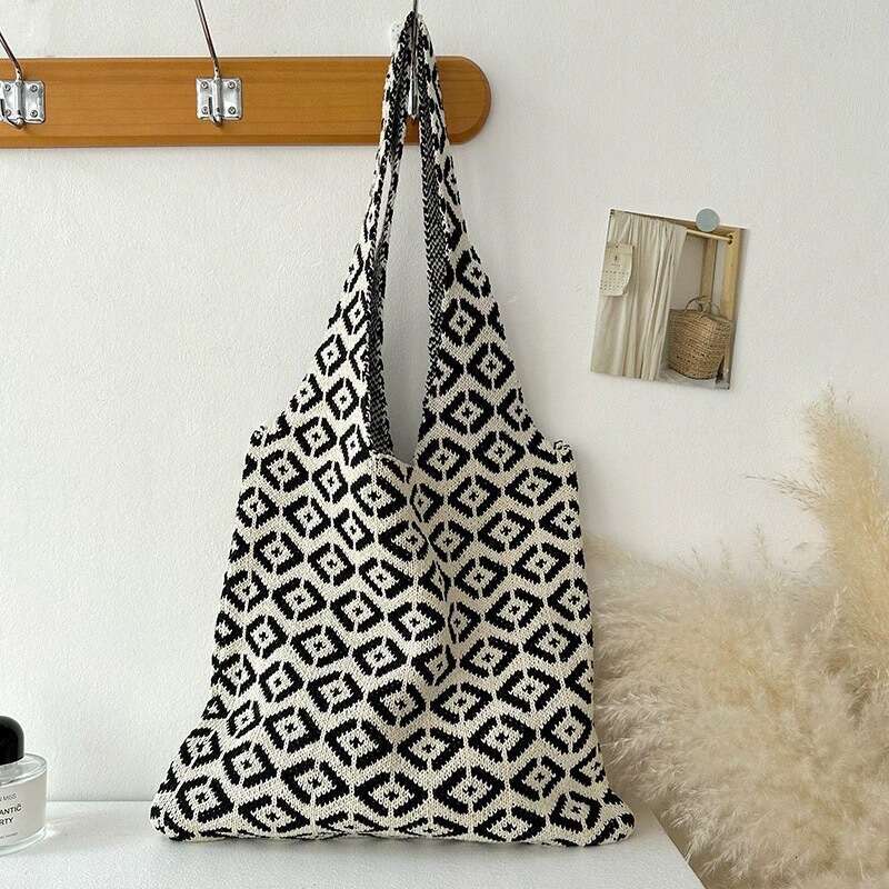 New Korean Sister Zhong Chuxi Same Style Tote Knitted Striped Women's Shoulder Bag B5