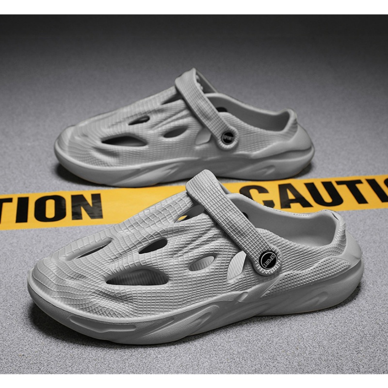 2025 Summer Free Shipping New Designer Men's Cool with Hole Shoes for Outer Wear Hollow Beach Sandals