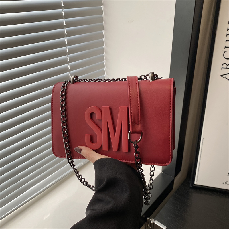 designer Fashion Trend Personality Simple Stylish Spring 2025 Niche Design New Elegant Casual Crossbody Small Square Bag