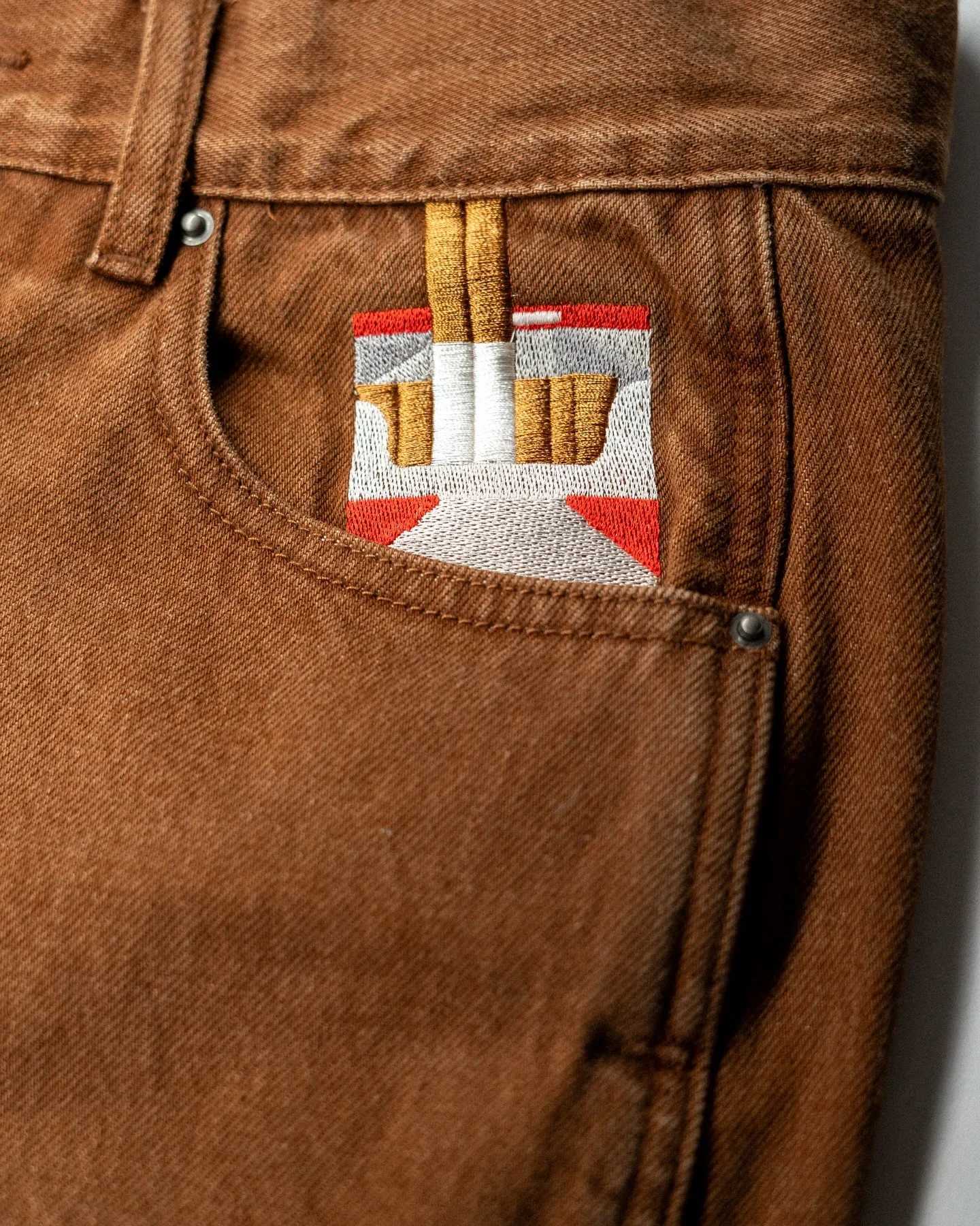 Streetwear Retro Jeans Y2k Gothic Pattern Embroidered Brown Loose Jeans Mens and Womens Fashionable Straight Leg Wide Leg Jeans Z250605