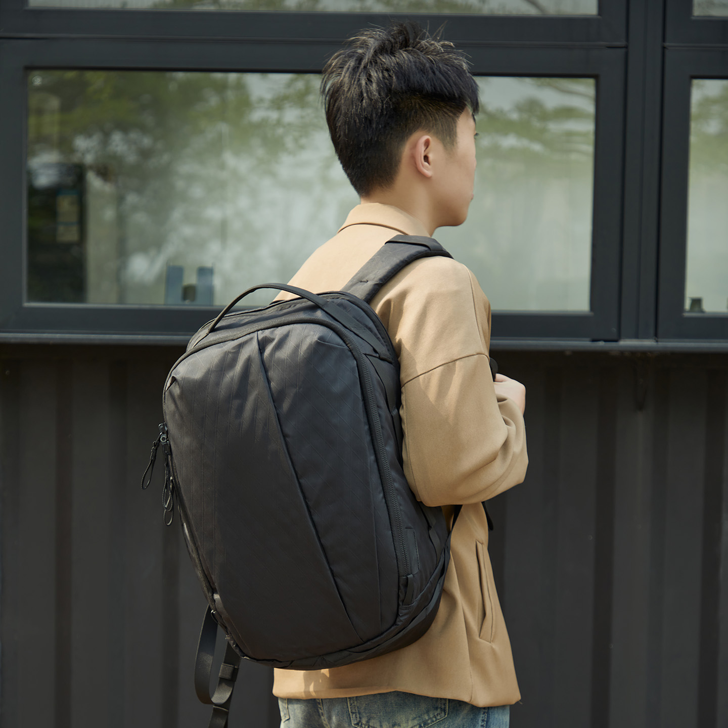 Waterproof new men's large capacity casual hiking backpack men's outdoor commuting men's computer travel backpack