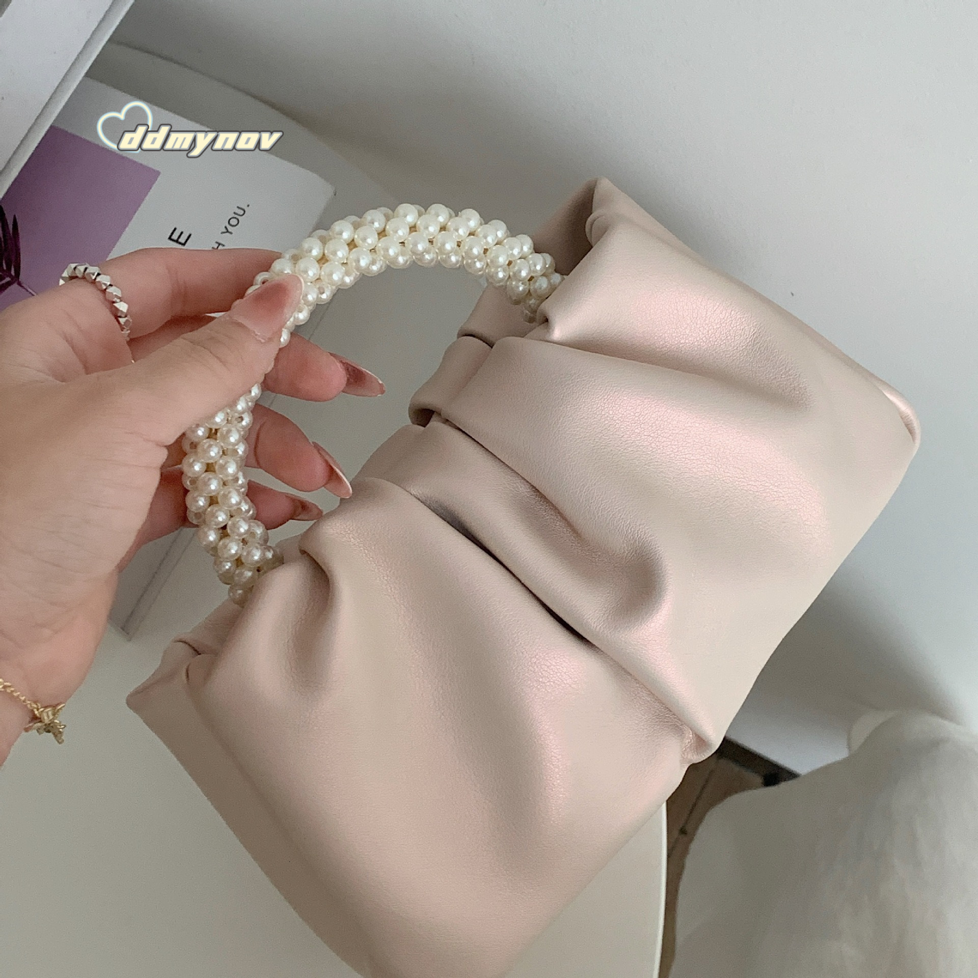 Sweet Girl Pearl Handbag Women Fashion Versatile Pleated Crossbody Cloud Bag Pearlescent Mini Phone Pouch ddmynov