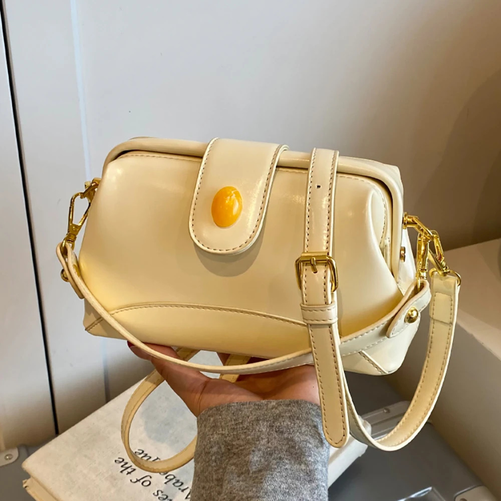 Trendy Glossy PU Crossbody Bag Women Fashion High Grade Buckle Versatile One Shoulder Bags Daily All-Match Commute Packs 250605