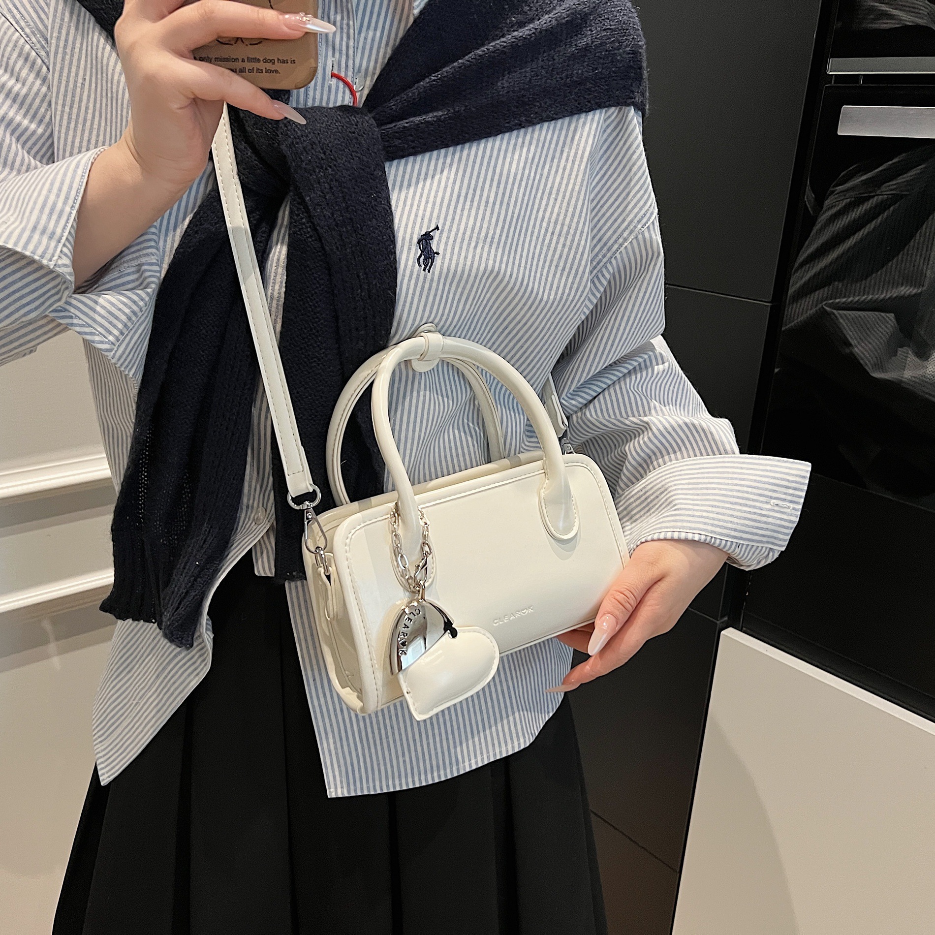 designer Korean Style Niche Design Retro High-Quality Texture New Single Shoulder Bag for Women Commuting Versatile Large Capacity Boston Bag