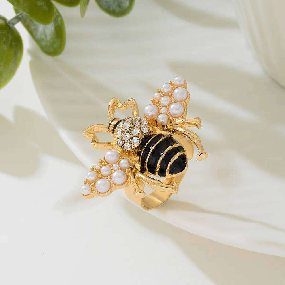 DHcollections TGG-18 Wholesale Fashion Finger Jewelry Metal Alloy Cute Insect Crystal Pearl Bee Ring Women