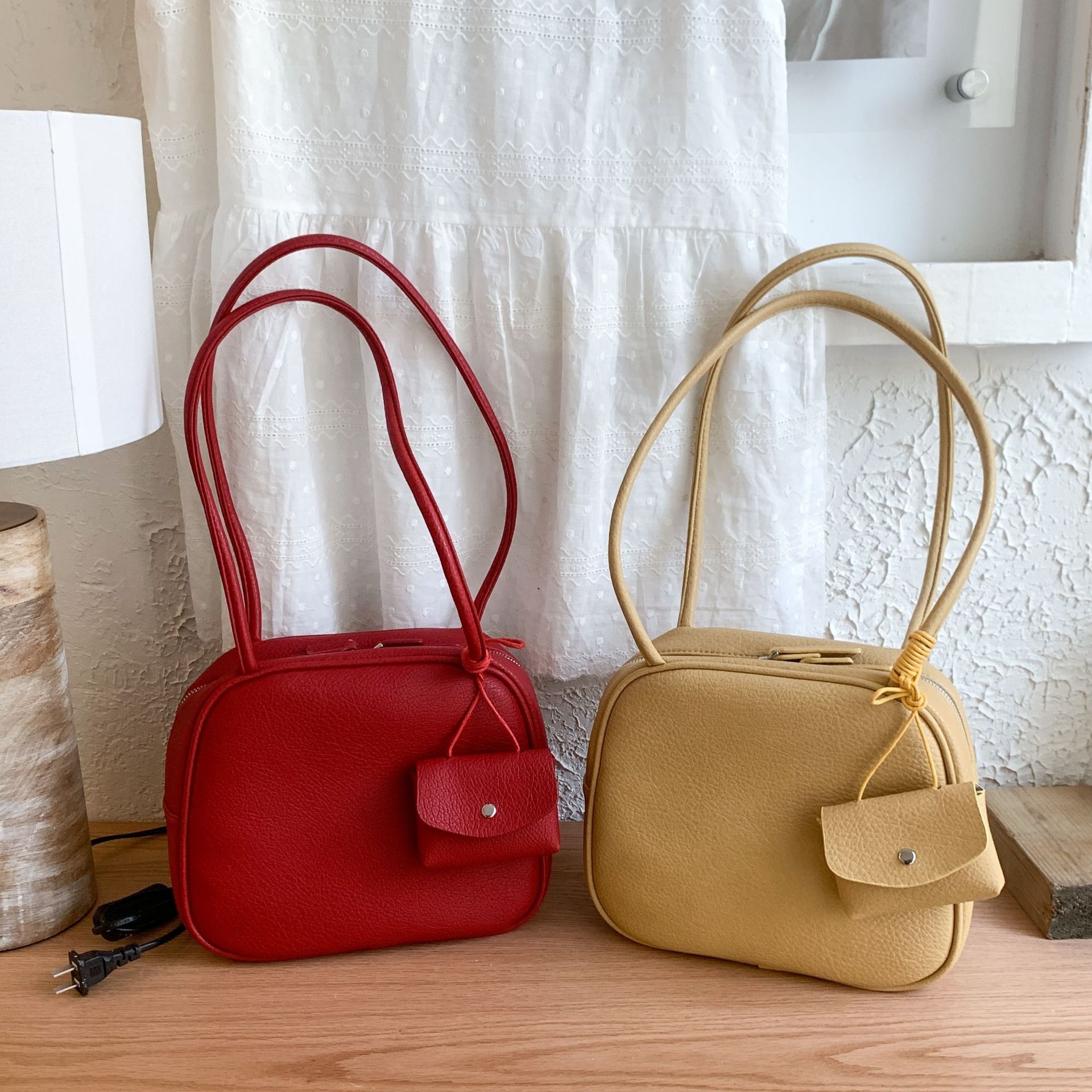 designer Handheld Pillow Bag for Women 2025 Spring Summer New Korean Style Versatile Small Square Bag High-end Casual Shoulder Crossbody Bag