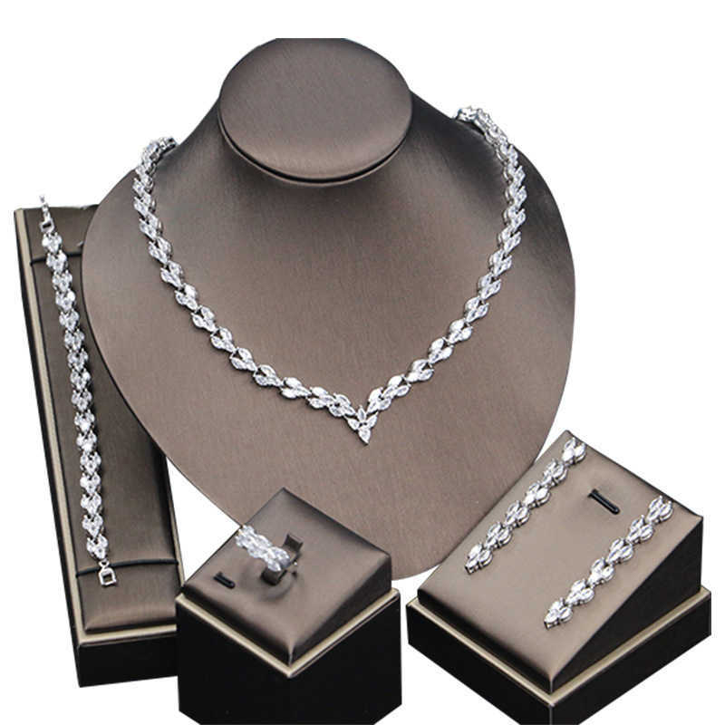 Elegant Bridal Party Jewelry Set Includes A Stylish Set For The Wedding Celebration Bridal Jewelry Set For Womens Parties Luxury W250606