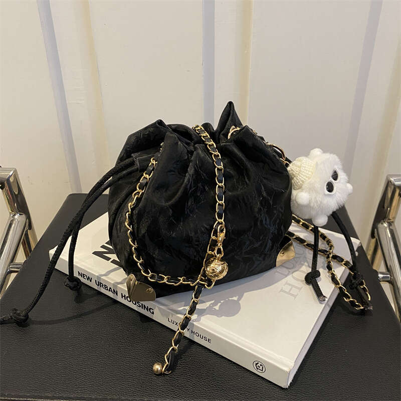 Minimalist Casual Large Capacity Bucket 2024 Spring New High-Quality Texture Chain for Women Shoulder Crossbody Bag