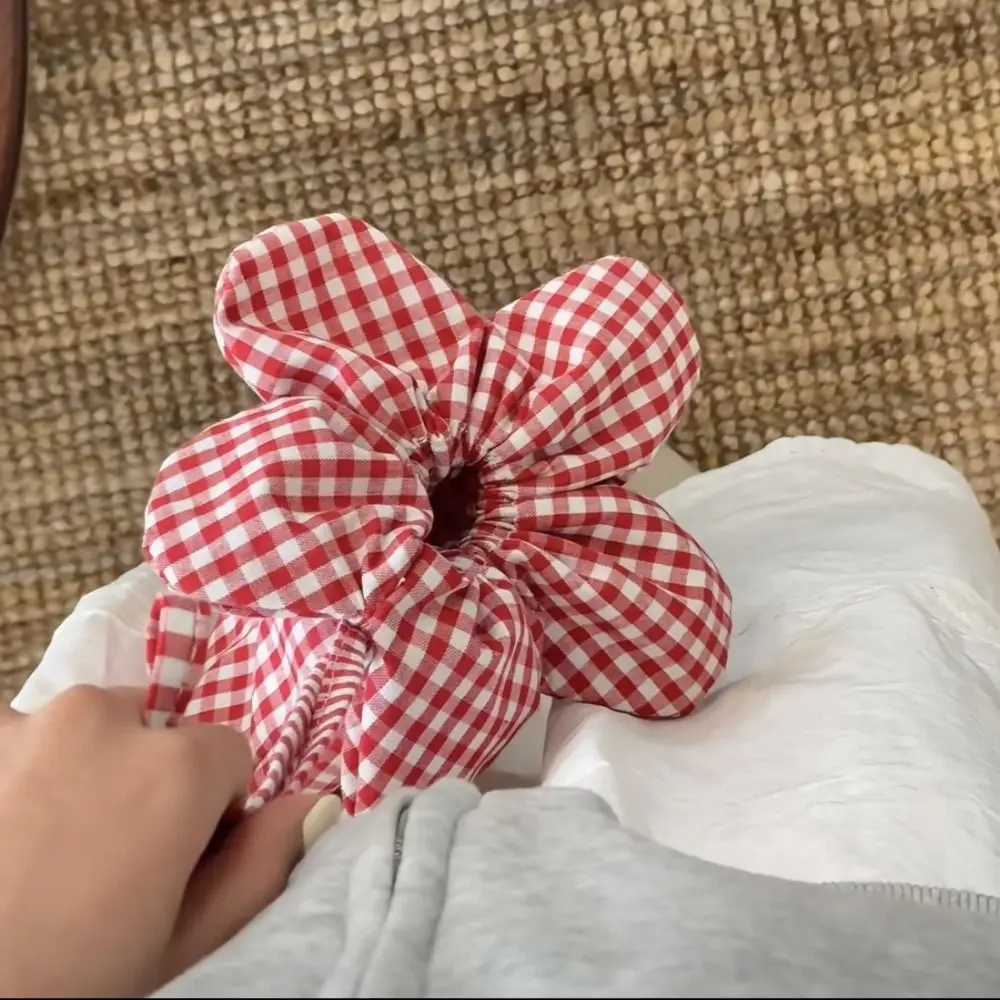 Casual Korean Style Plaid Drawstring Bag Cute Cloth Small Crossbody Bag Large Capacity Storage Bag Flower Handbag Women M250606