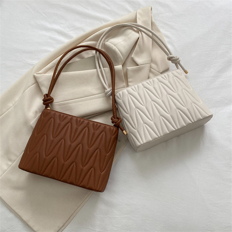 Fashion embroidery niche design bag new women's casual multifunctional crossbody bag shoulder bag armpit handbag designer shoulder bag