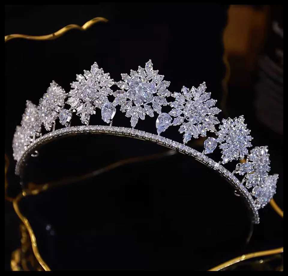 Luxury Tiaras Crowns For Bride Wedding Headdress CZ Zirconia Queen Crowns Bridal Headpieces Women Diadem Party Prom Hair Jewelry Z250605