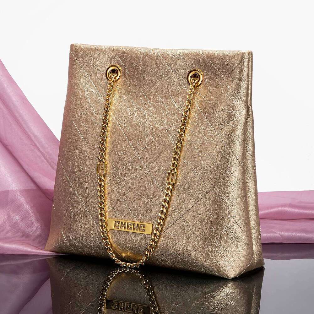 Classic Retro Style Pure Colour Fashion Women's Bag Simple Versatile Chain Shoulder Strap Design Exquisite Workmanship