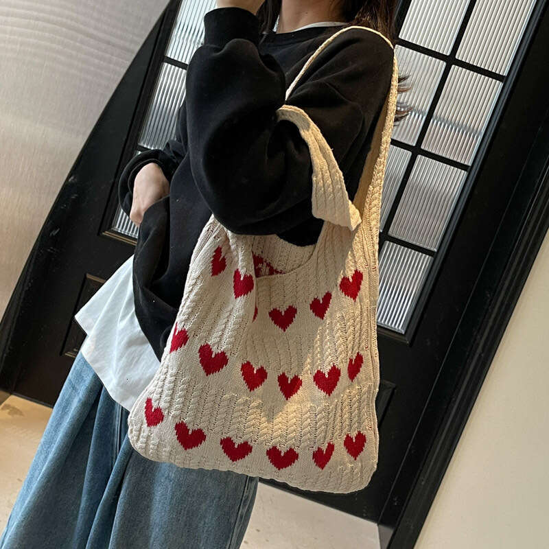 New Knitted Woven Heart-Shaped Women's High-End Exquisite Yarn Handbag Shoulder Shopping Bag B5