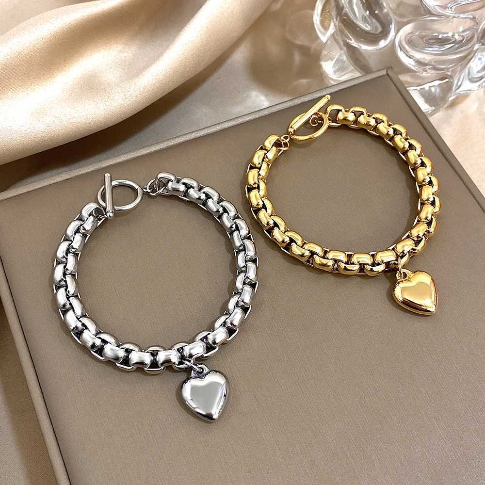 Punk Waterproof Stainless Steel Heart Pendant Bracelet for Women Retro Golden Chunky Thick Chain Bracelet Charm Hand Jewelry W250606