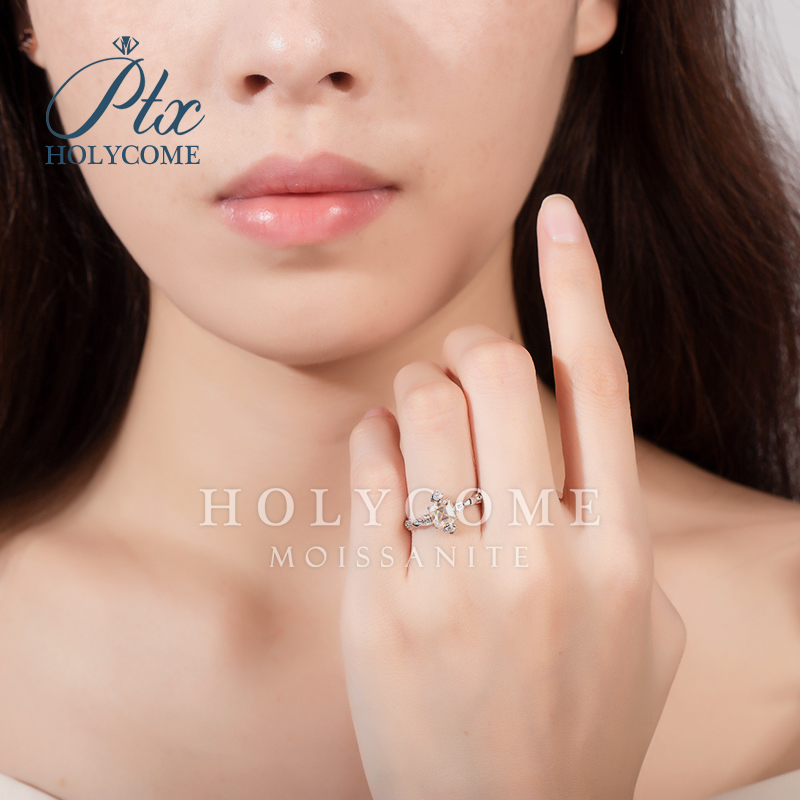 European American Fashion Women's Fine Ring Iced Out Diamond Champagne Moissanite Flower Square 1CT Exquisite Rings Jewelry for Women