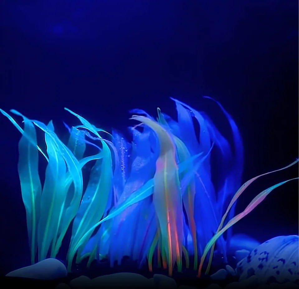 Artificial Swim Glow Kelp Aquarium Decoration Aquatic Plants Water Grass Fish Tank Ornaments Underwater Landscape Accessories 250604