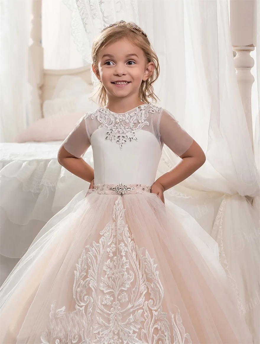 Ivory Flower Girls Dresses with Short Sleeves 2025 Pentelei Beaded Crystals Appliques Tulle Litte Girls Birthday Gowns Custom Made
