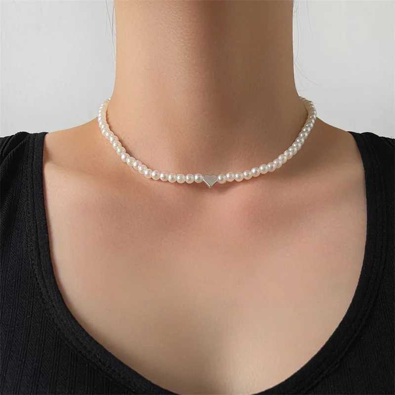 Imitation Pearl White Heart Necklace Pendant Shell Necklace for Women men Charm Link Classical Clavicle Jewelry 2024 Gift Y250605