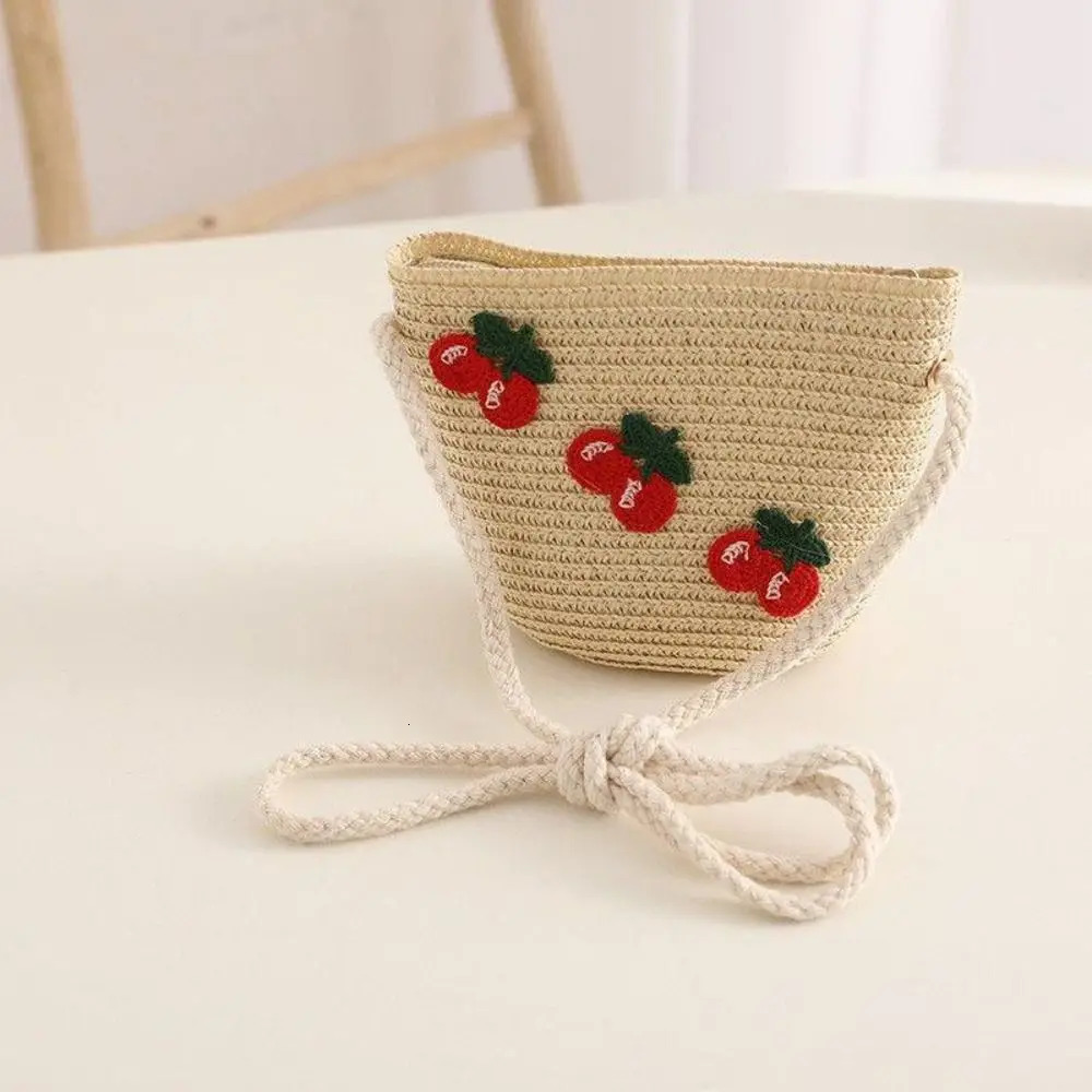 Creative Handmade Kids Straw Bag Shell Shape Woven Shoulder Flower Summer Beach for Children Girls 250605