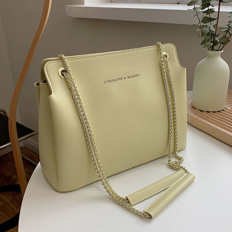 2025 new spring summer women's bag French niche bag texture large capacity fashionable single shoulder chain New women's crossbody bag desig