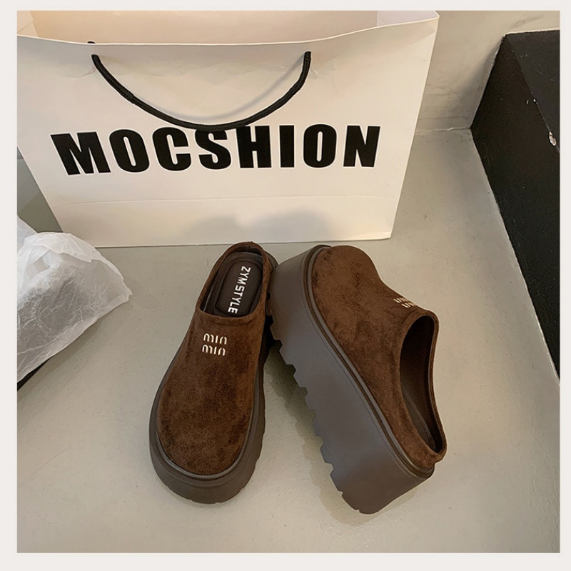 2025 free shipping autumn and winter new designer shoes, women's thick soled Boken shoes, half flip flops with toe caps