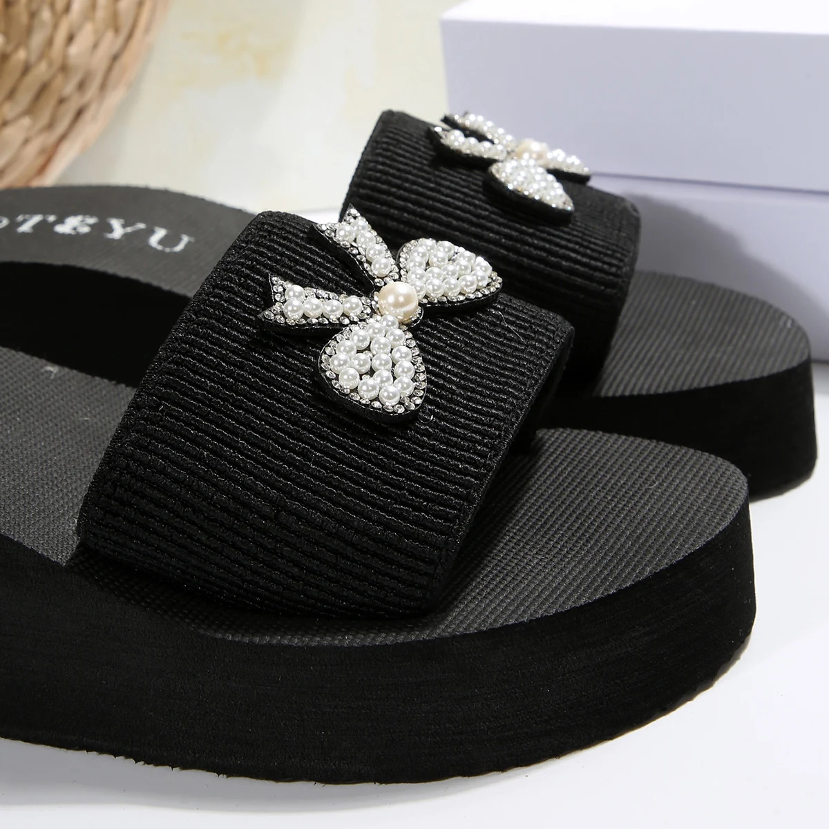 Pearl Bowtie Decor Wedge Slippers Women 2025 Summer Thick Bottom Platform Sandals Woman Lightweight Non Slip Beach Slides Mujer 250603