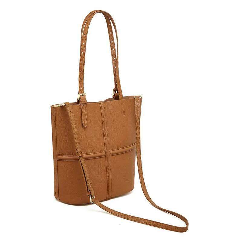 Top Layer Cowhide Handbag 2025 New Genuine Leather Large Capacity Commuter Mother Crossbody Fashionable Ladies Shoulder Bag