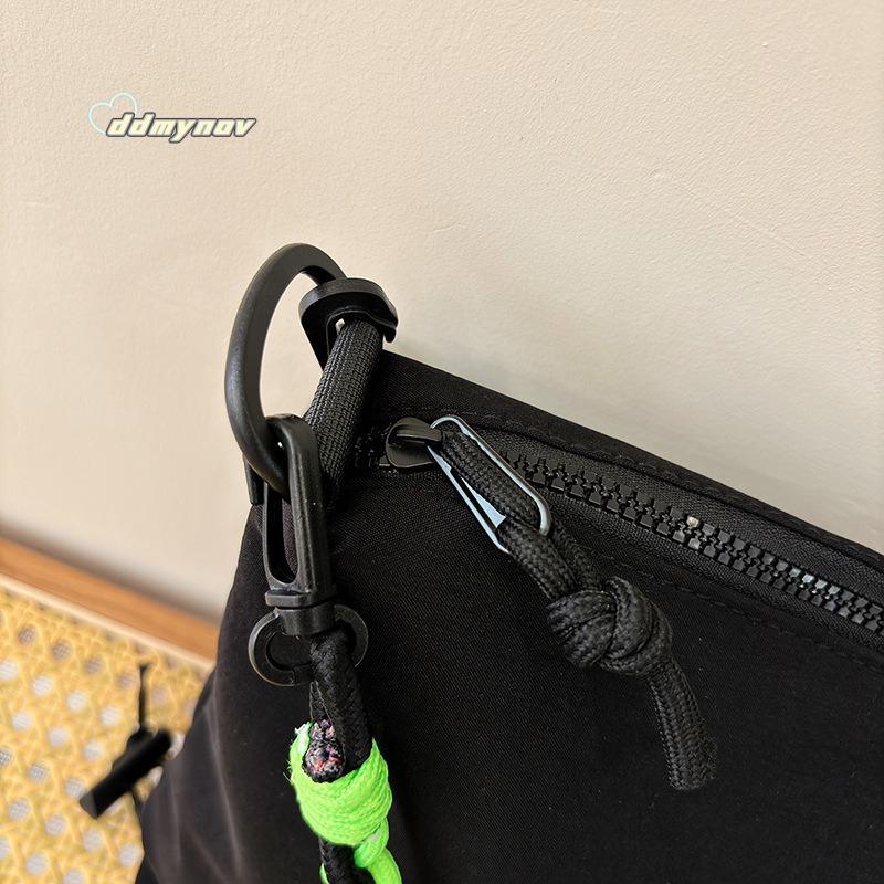 Dopamine Hot Girl Nylon Large Capacity Women Sweet Cool College Class Book Shoulder Crossbody Bag for Girls ddmynov