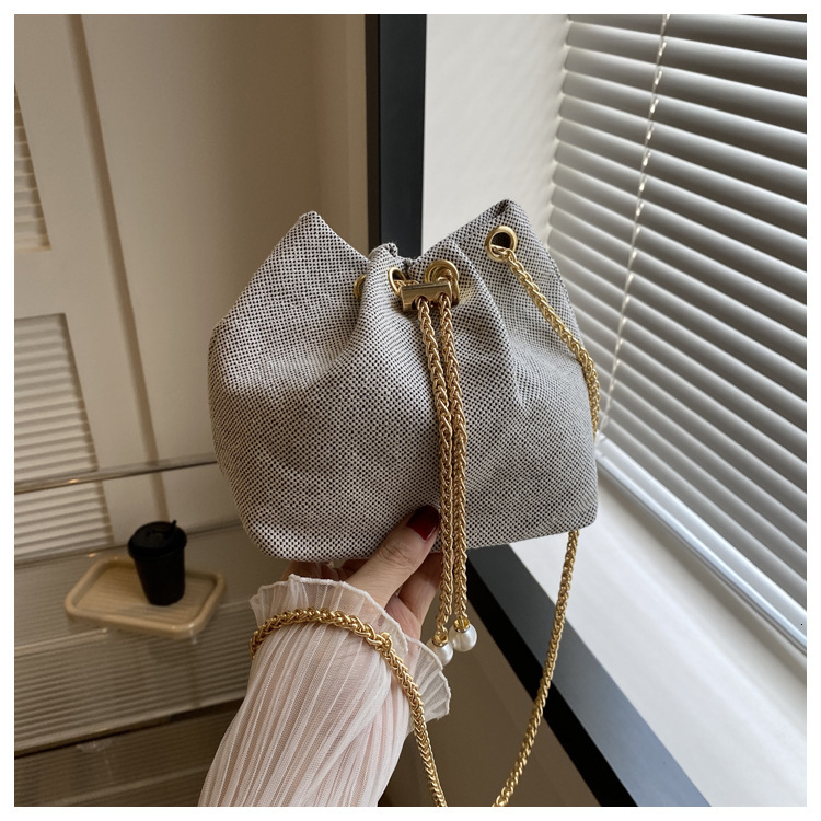 designer 2025 Spring Summer New Fashion Woven Handbag Shoulder Crossbody Bucket Bag Women's Bag Supports Wholesale and Mixed Orders