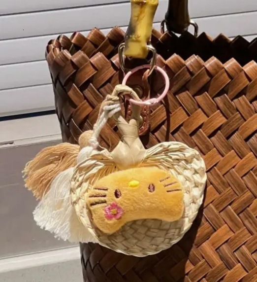 Brand High Quality New Style Handmade Fashion Versatile Woven Bag Vegetable Basket Retro Bamboo Handle Straw Tote Bag Women's Gift Bag New Free D