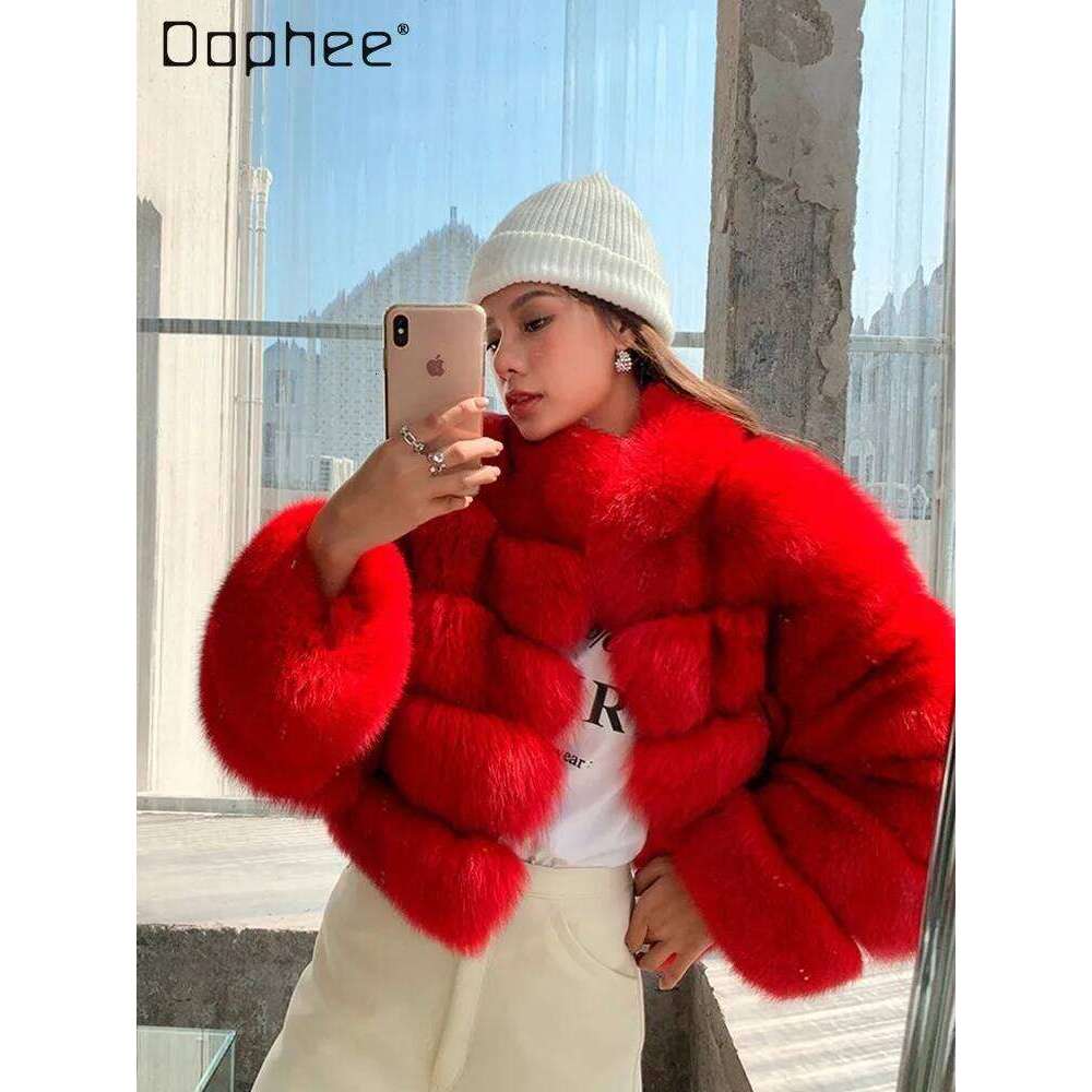 High-end Temperament Plush Women Fashion Imitation Fox Short Integrated Jacket Trend Hot Girl Faux Fur Coat