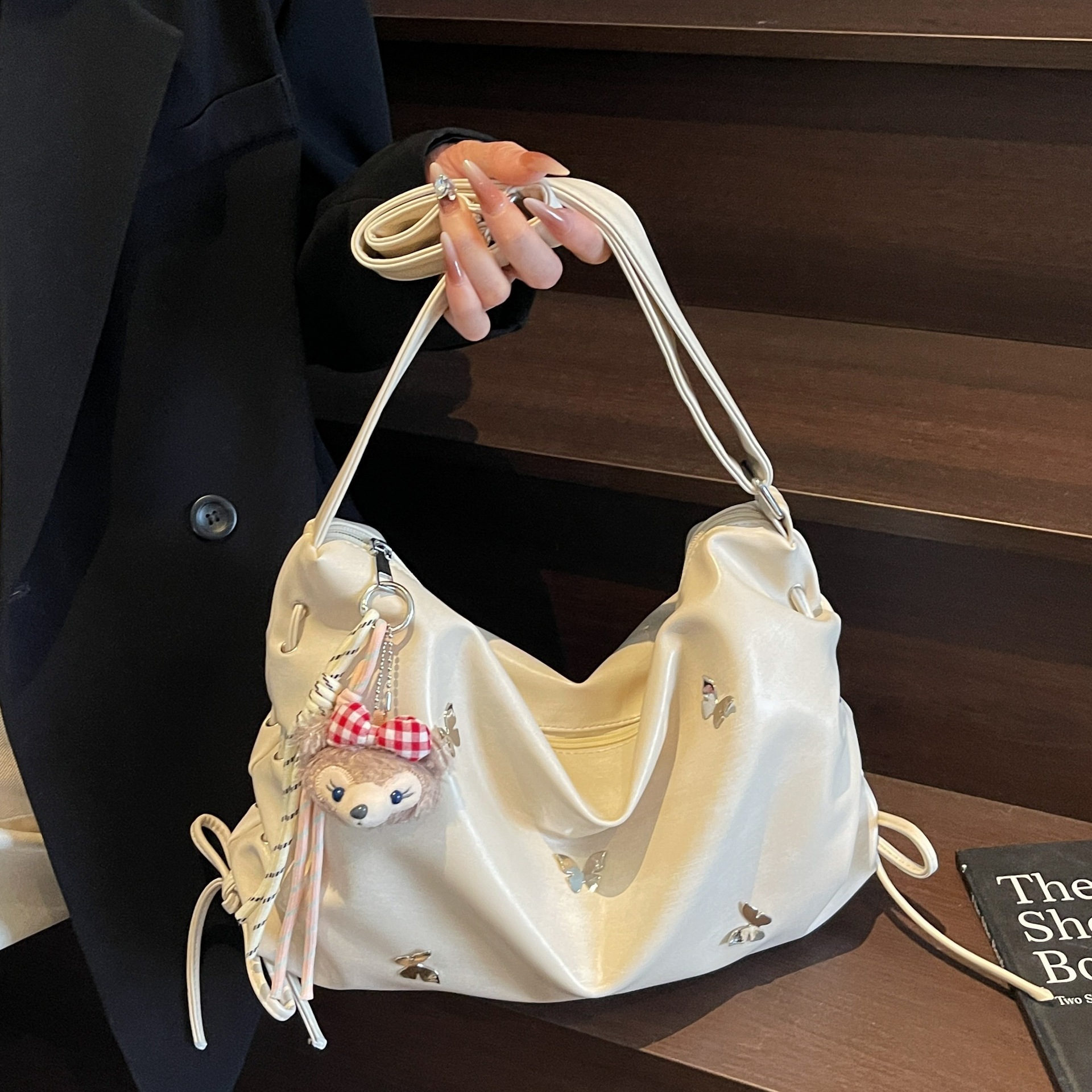 designer Casual Soft Large Capacity Underarm Bag for Women 2025 New High-end Fashion Commuter Shoulder Crossbody Tote Bag