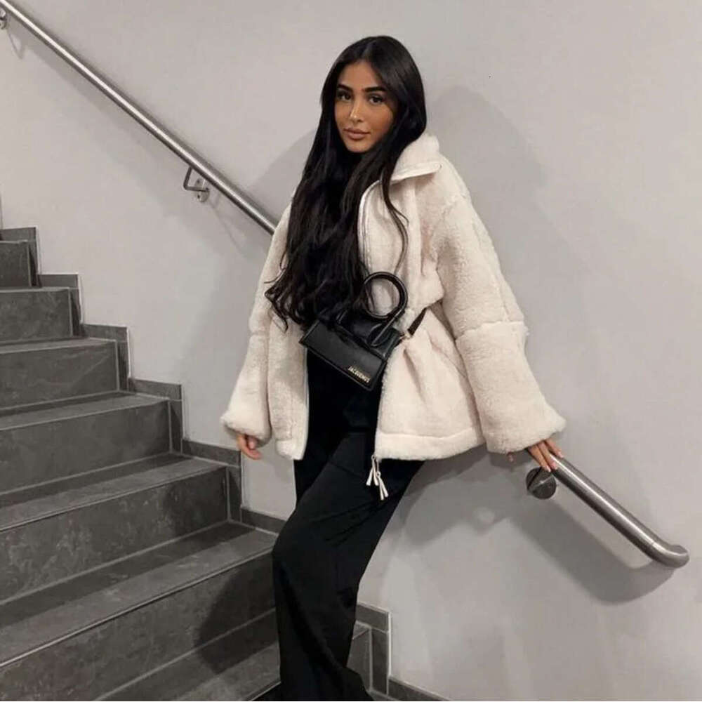 Women's Fashion Autumn Winter Color Block Stand Collar Resin Zipper Warm Faux Shearling Jacket B5