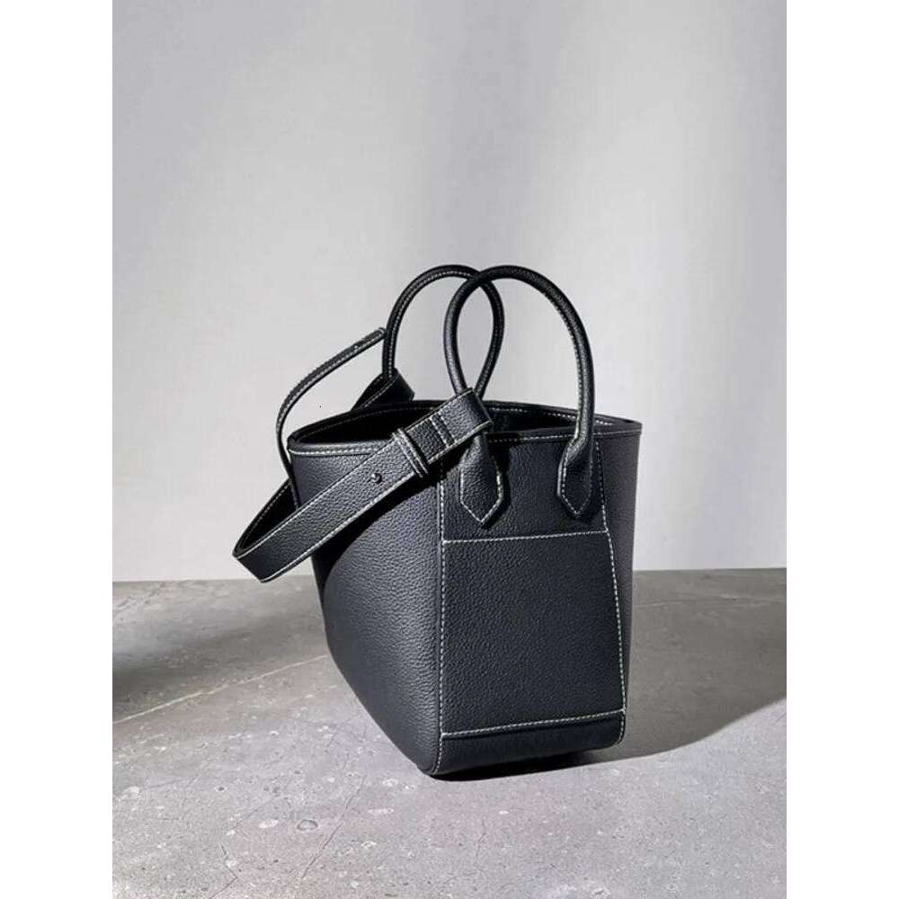 Casual Womens New Retro Office Soft Bucket Cowhide Genuine Leather Handbag Designer Single Shoulder Underarm Bag