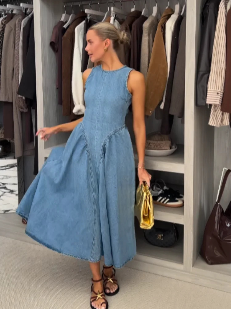 Women Fashion Denim Slim Long Dresses Chic O Neck Sleeveless High Waist Pleated Maxi Dresses 2025 Female Commute Street Vestidos 250529