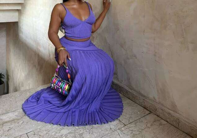 Solid Color V-Neck Knitted Vest Top High Waisted Straight Pleated Skirt for Summer Women, Elegant and Sexy 2-Piece Set