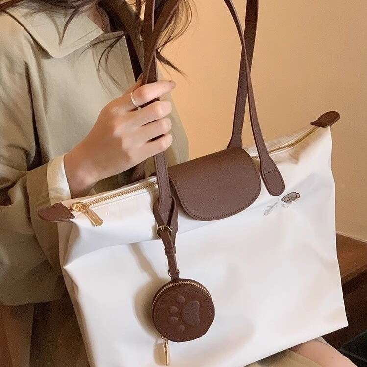 2025 New Fashion Versatile Bread Dog Unheard Flower Language Tote Women's Casual Large Capacity Shoulder Bag