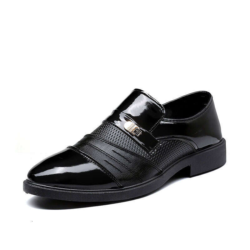 2025 New Shiny Leather Men's Casual Business Formal Large Size Versatile Mirror Shoes