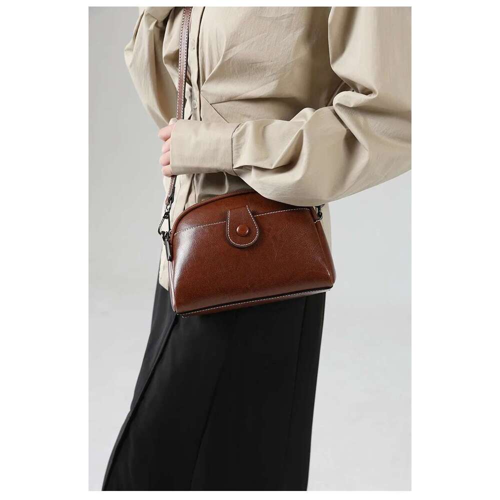Designer Bags 2025 Women Cow Genuine Leather Messenger Bag Ladies Retro Versatile Shoulder Handbag Female Cowhide Phone Crossbody Bags Lady Purse Luxu