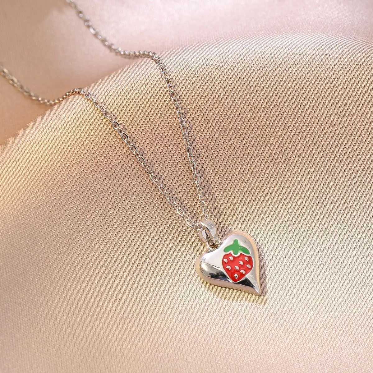 Cute Stainless Steel Strawberry Cherry Fruit Cubic Zircon Pendant Necklace For Women New Trend Simple Neck Chain Jewelry Gift Y250605