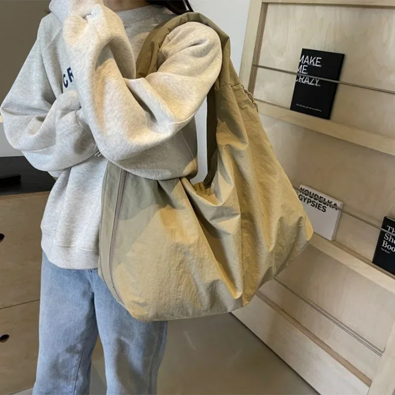 Nylon High Capacity Casual Shoulder Bags Commuting Interior Compartment Womens Bags on Sale Fashion Solid Color Handbags 250605