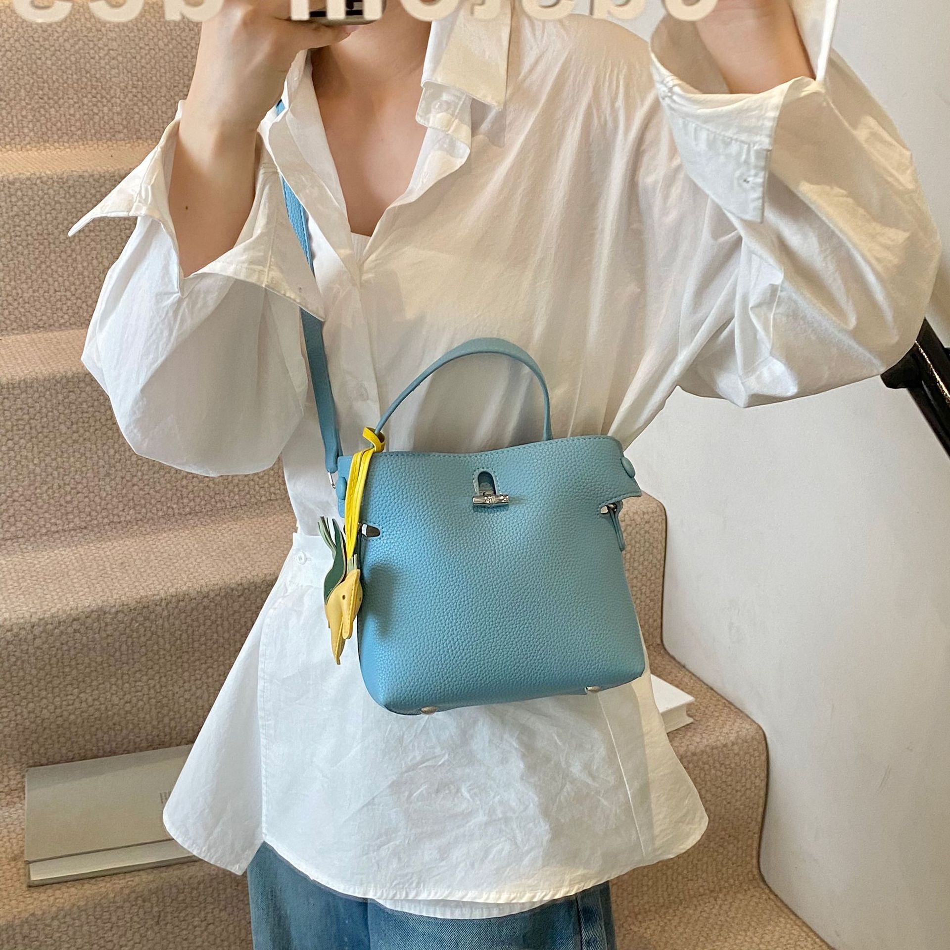 designer Minimalist Casual Lychee Texture Handbag for Women 2025 New Versatile Fashion Crossbody Bag High-end Buc