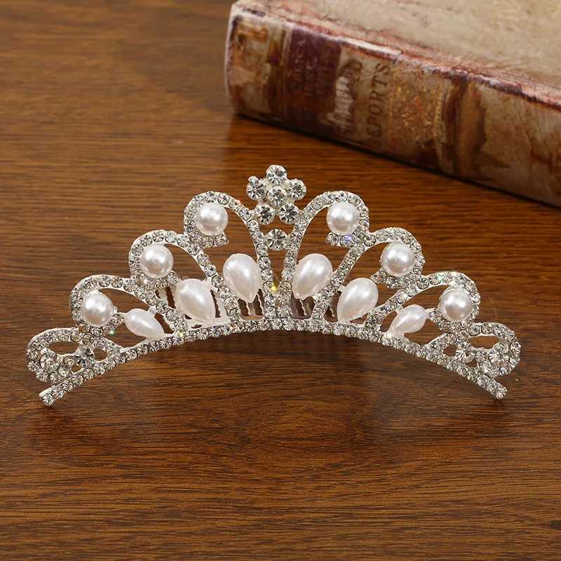 Mini Crowns Pearl Hair Comb Rhinestone Heart Shaped Tiaras Silver Color Hairpin Wedding Accessories Bridal Princess Hair Jewelry Z250605