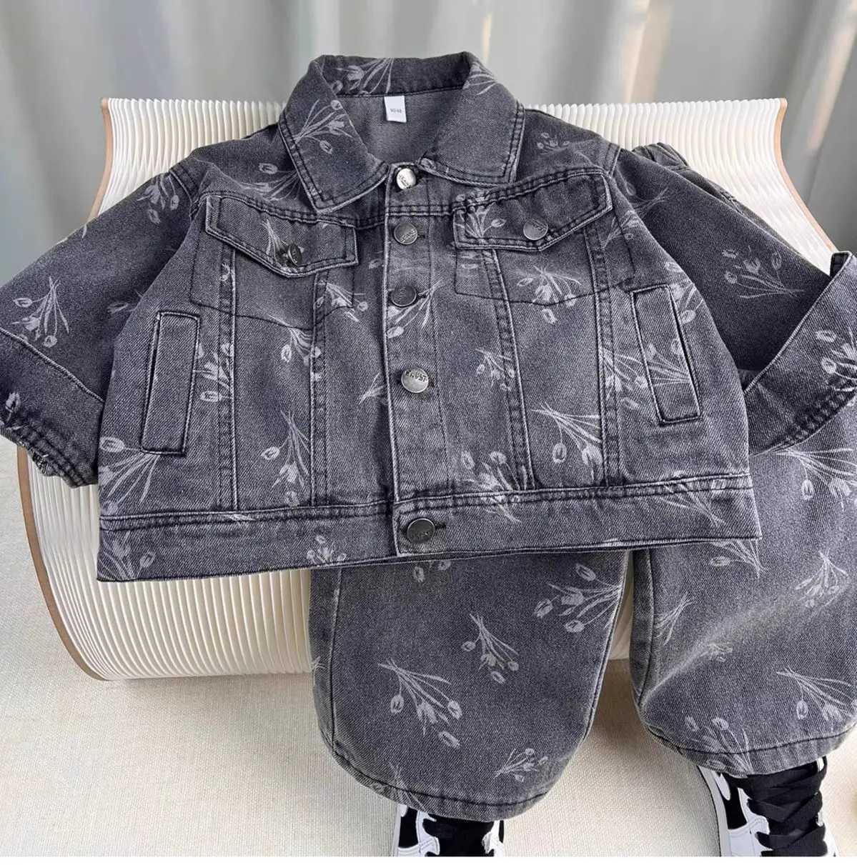 Boys Denim Suit Spring Autumn New Style Childrens Fashionable Casual Denim Jacket Pants Two-piece Set R250606